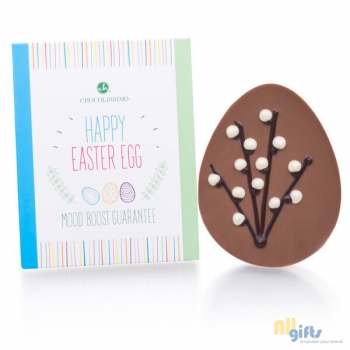 Afbeelding van relatiegeschenk:Happy Easter Egg met wilgentakjes - Chocolade Chocolade paasfiguurtje